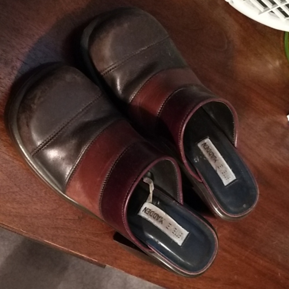 Slip on block heel shoes